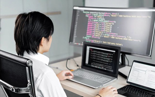  php获取html页面内容,在html中如何获取表单的信息呢？代码格式？